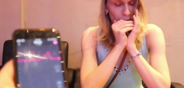 Extreme play with vibrator in Cafe! - 365vids.one-trannyfans.net