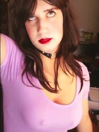 Annarios: Sexy sissy uses her petty fan as a cum dumpster - 365vids.one-trannyfans.net